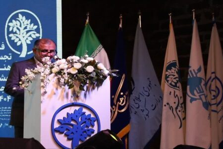قرائت پیام وزیر نیرو در هجدهمین جشنواره هنرهای تجسمی فجر توسط مدیرعامل سازمان آب و برق خوزستان
