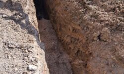 حفاری و اصلاح خطوط فاضلاب در منطقه یک اهواز