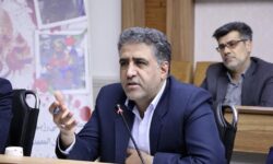 برپایی میز خدمت در موکب شهدای راه و شهرسازی خوزستان؛ تجلی خدمت و بیعت در شب های اقتدار اهواز