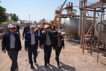 بازدید مدیران شرکت مناطق نفت‌خیز جنوب از تاسیسات «رگ سفید ۱» با هدف رفع چالشهای عملیاتی