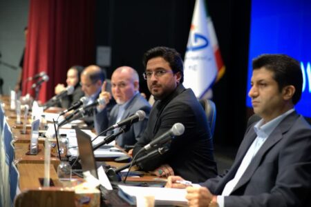 برگزاری مجمع عمومی عادی سالیانه شرکت پتروشیمی خارک برای سال مالی منتهی به ۱۴۰۴