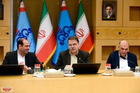 نشست شورای مدیران شرکت ملی صنایع پتروشیمی برگزار شد