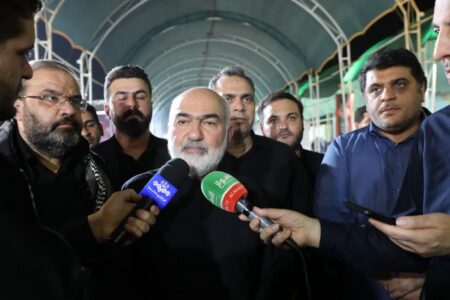 بازدید میدانی استاندار خوزستان از مرز چذابه و روند تردد و خدمت‌رسانی به زائران اربعین / قدردانی استاندار از خادمان و موکب‌داران فعال در مسیرهای منتهی به مرز چذابه