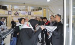 به همت پایگاه مقاومت بسیج شرکت نفت و گاز اروندان؛ خانوادههای شهدای جنگ ۱۲ روزه و جنگ رمضان خوزستان زائر حریم رضوی شدند